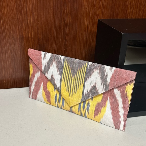 Silk ikat Artisan envelope clutch purse - Picture 3 of 8